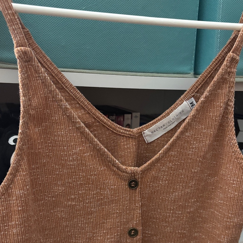 Women's Rust Color Button-Down Tank Top - Picture 2 of 3